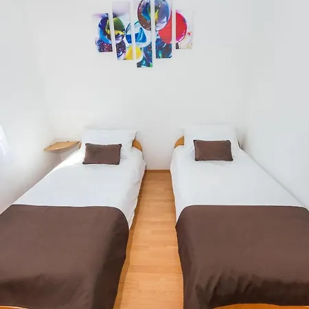 - Mulo 5951b Apartman *
