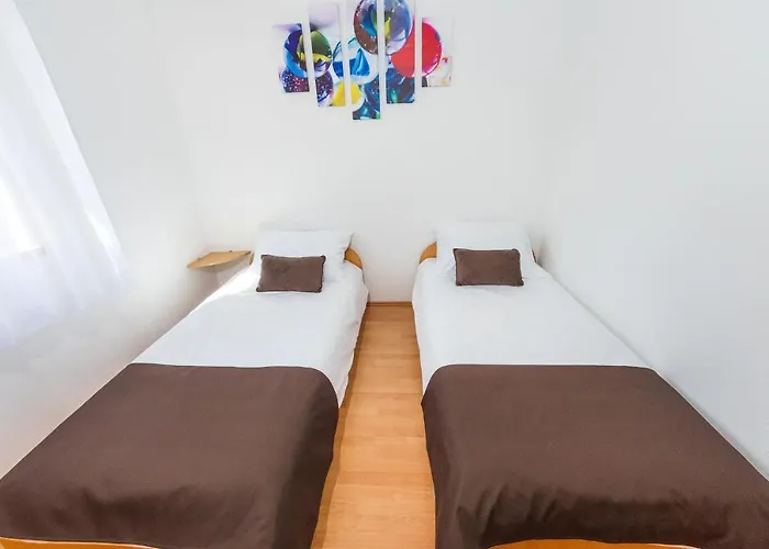 - Mulo 5951b Apartman *